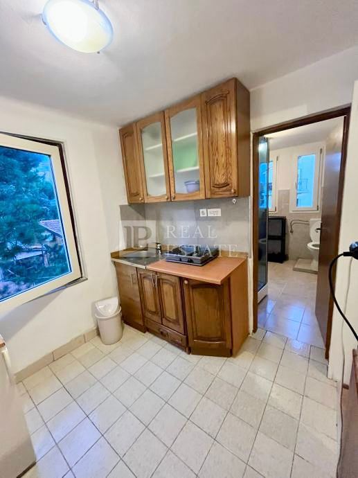 NOVI VINODOLSKI - dva apartmaja 100 m od morja