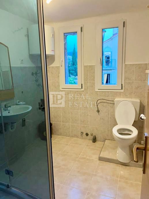 NOVI VINODOLSKI - dva apartmaja 100 m od morja