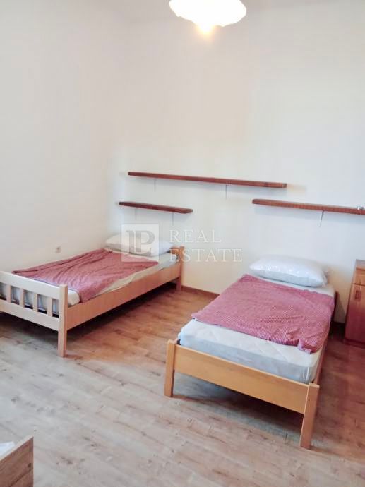 NOVI VINODOLSKI - dva apartmaja 100 m od morja
