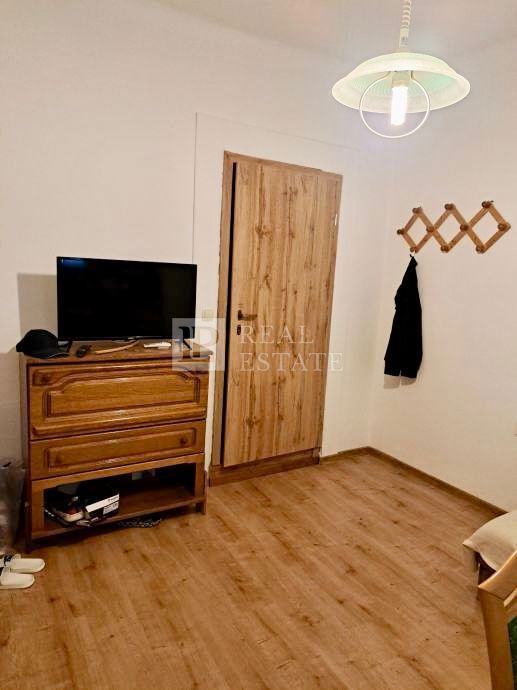 NOVI VINODOLSKI - dva apartmaja 100 m od morja