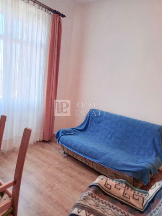 NOVI VINODOLSKI - dva apartmaja 100 m od morja