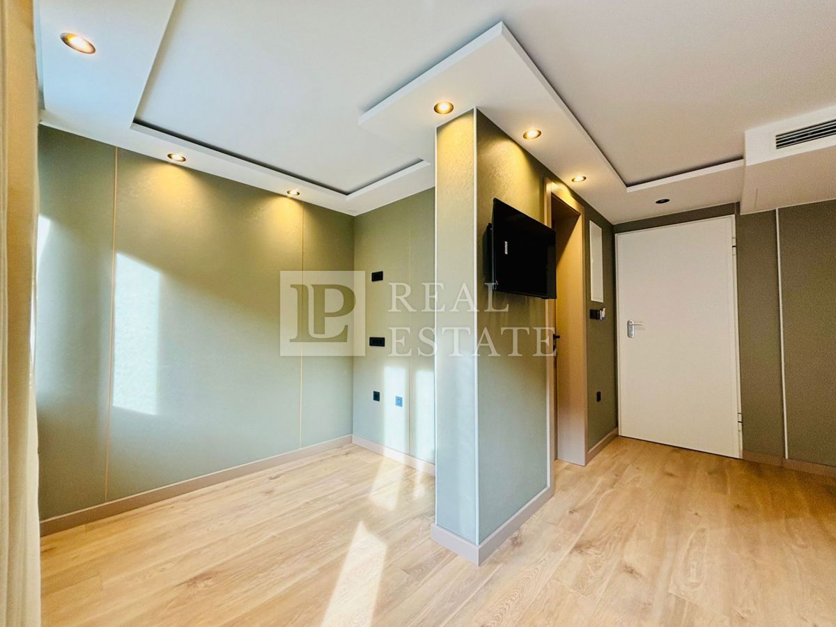 CRIKVENICA - luksuzno stanovanje z balkonom v moderni novogradnji