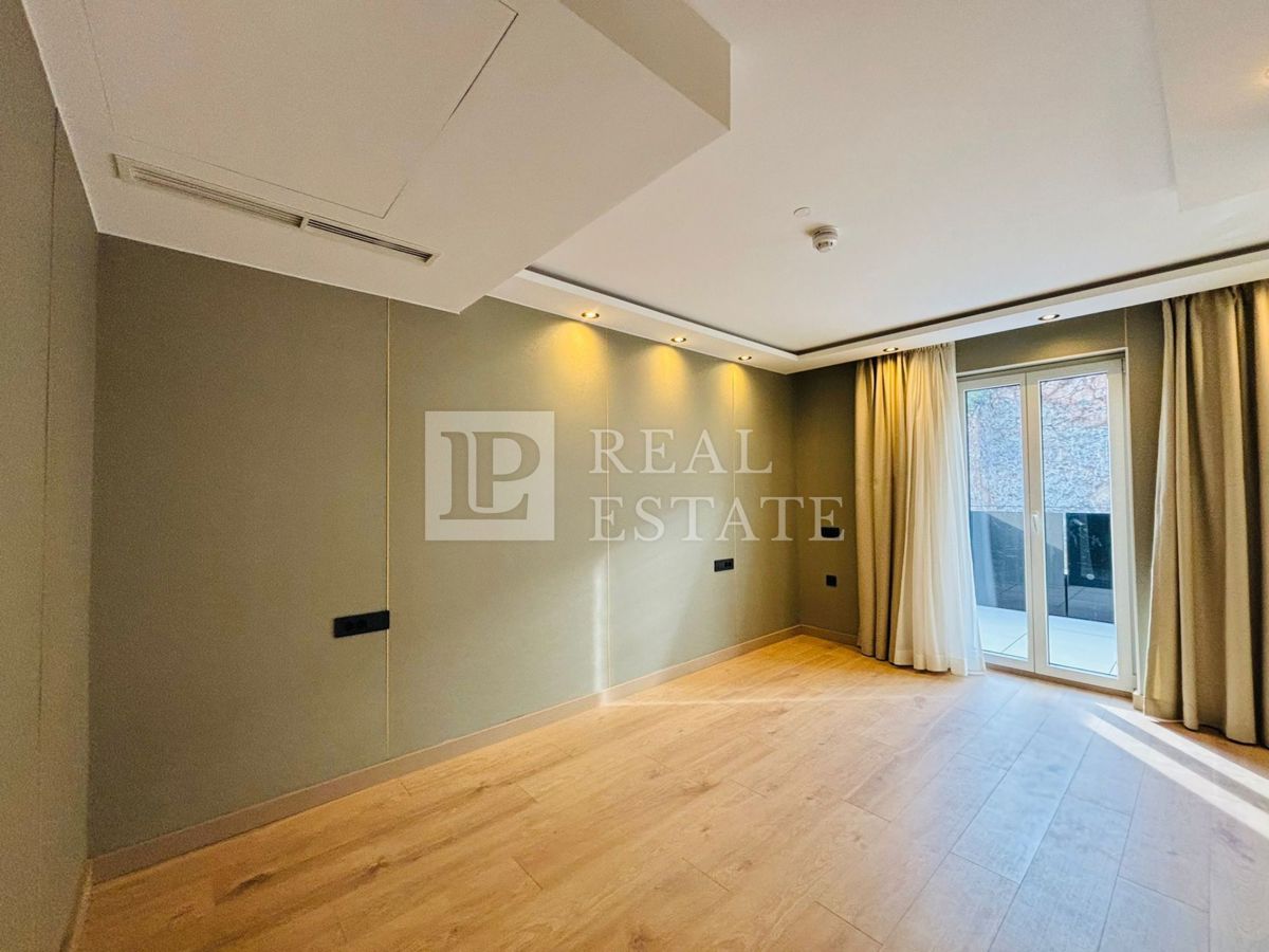 CRIKVENICA - luksuzno stanovanje z balkonom v moderni novogradnji