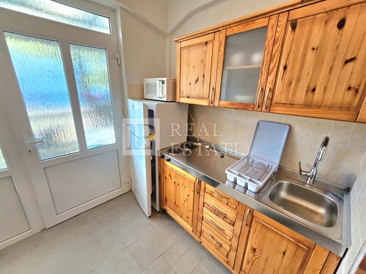 JADRANOVO - stanovanje v pritličju s teraso