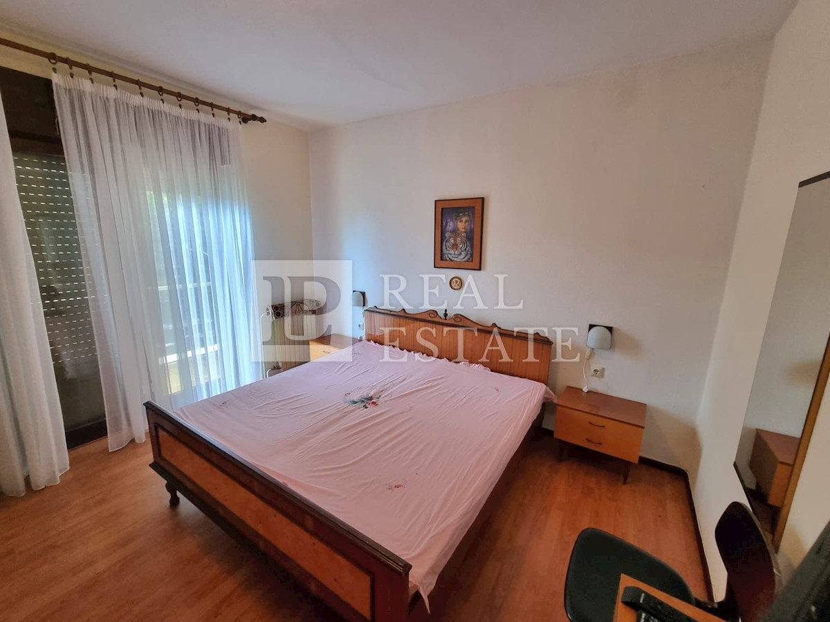 BRIBIR - hiša s štirimi apartmaji na parceli 2400 m2