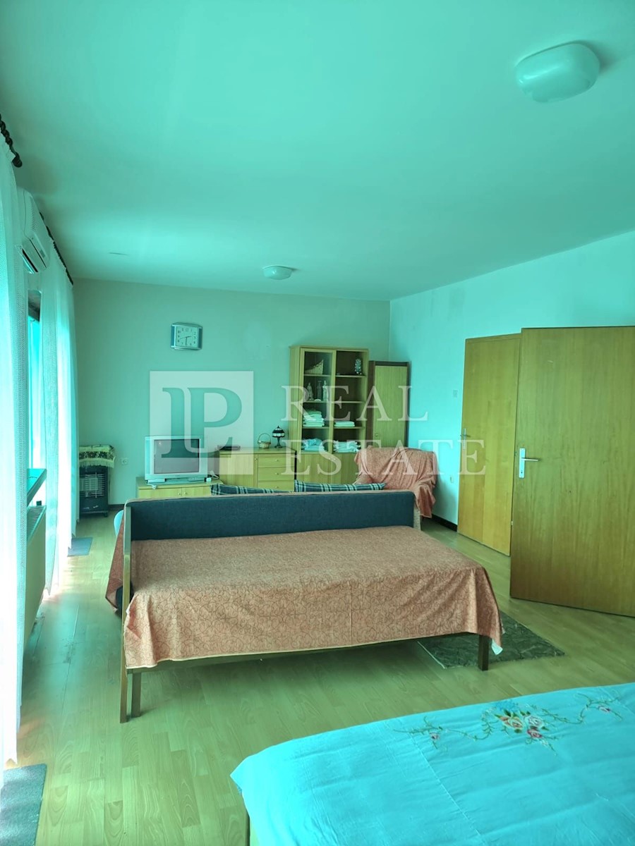 BRIBIR - hiša s štirimi apartmaji na parceli 2400 m2