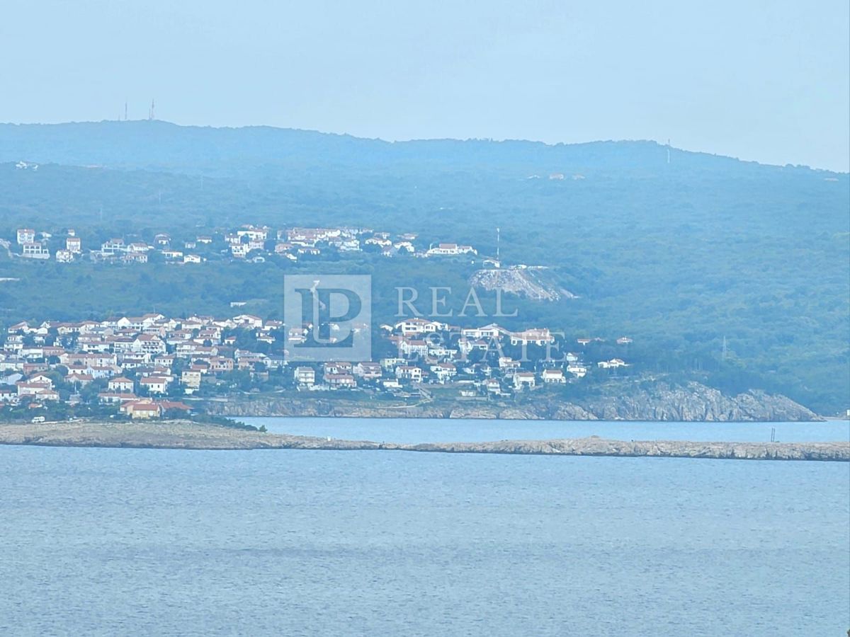 CRIKVENICA - prostorno stanovanje v novi stavbi s pogledom na morje