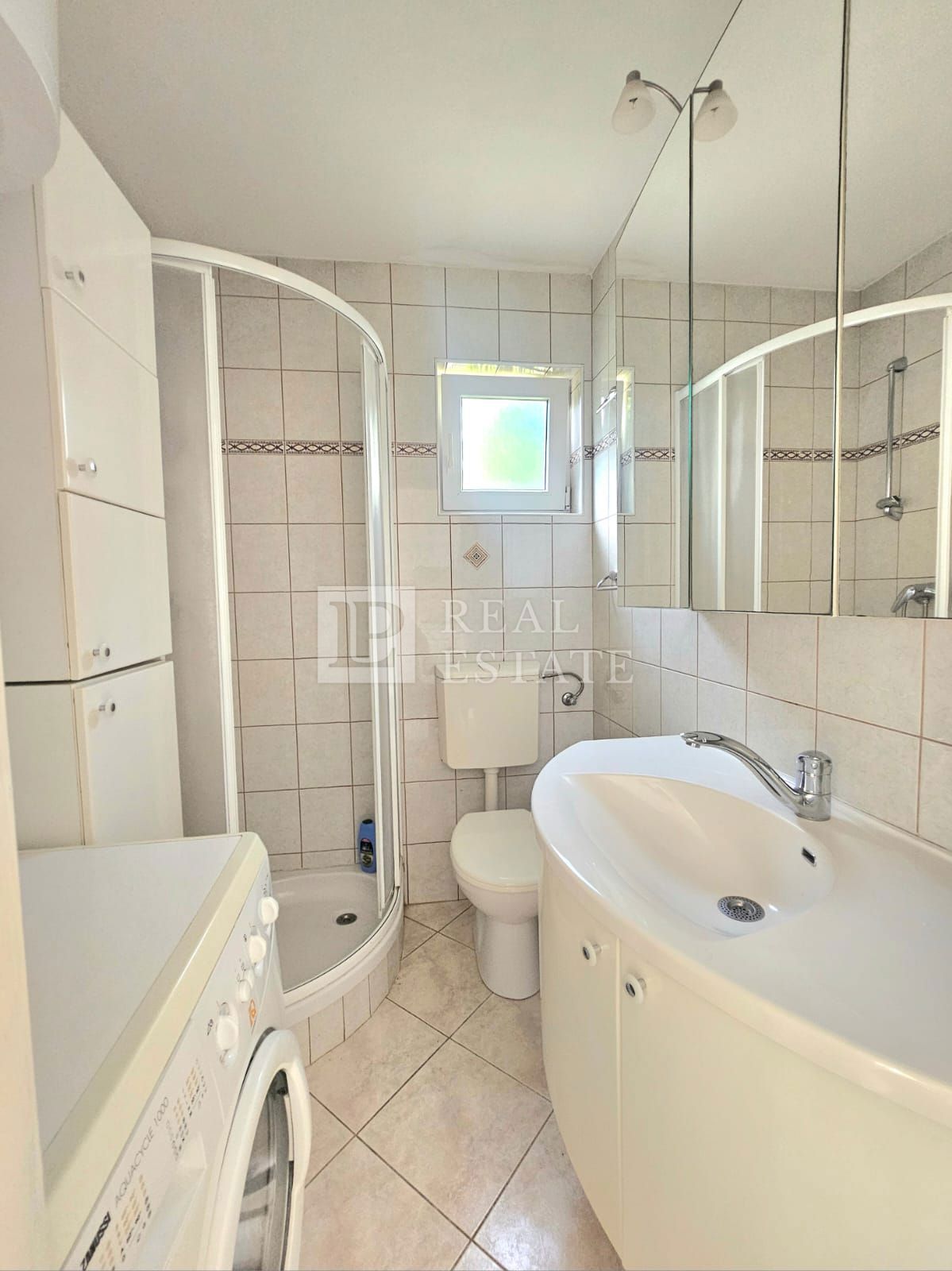 ČIŽIĆI, OTOK KRK - apartma v drugi vrsti do morja