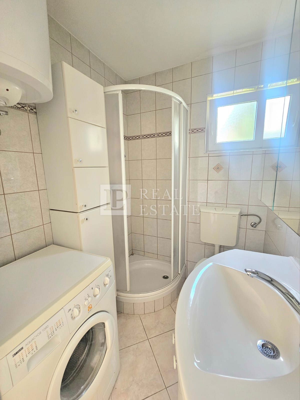 ČIŽIĆI, OTOK KRK - apartma v drugi vrsti do morja