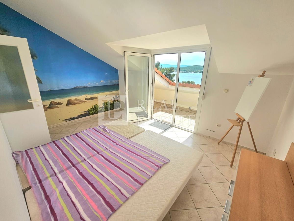 ČIŽIĆI, OTOK KRK - apartma v drugi vrsti do morja