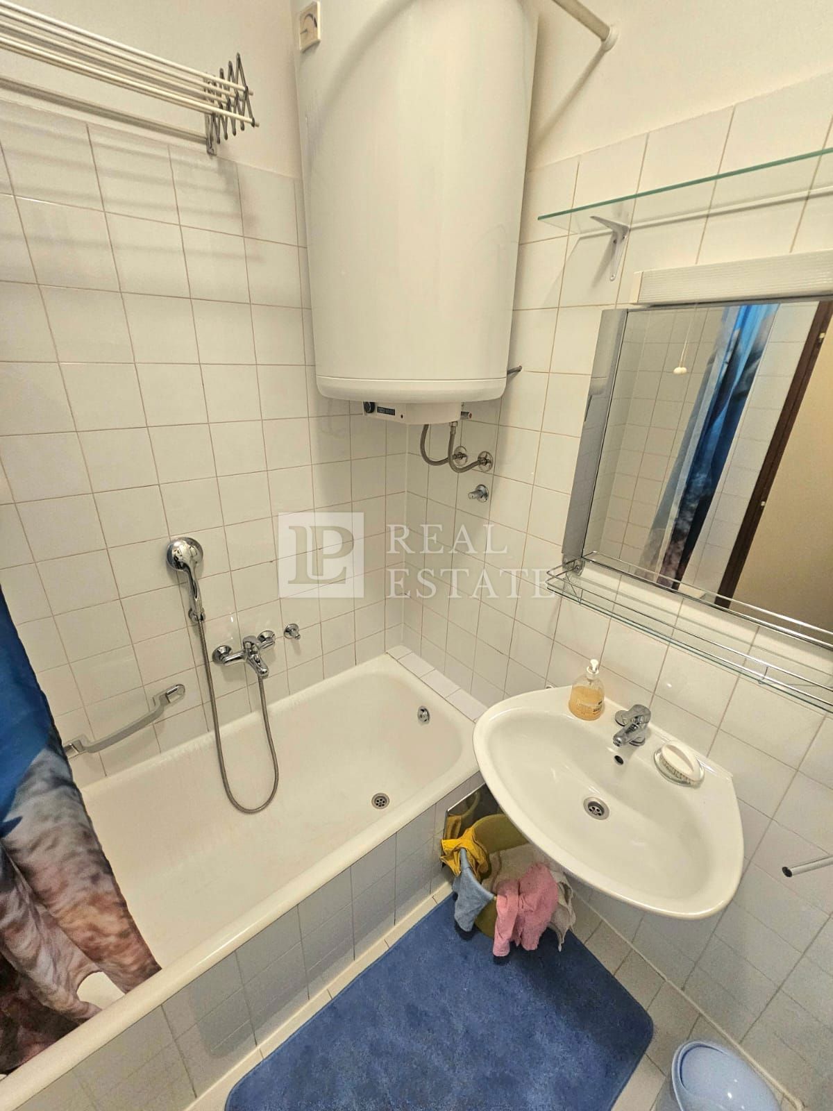 JADRANOVO - enosobno stanovanje v centru