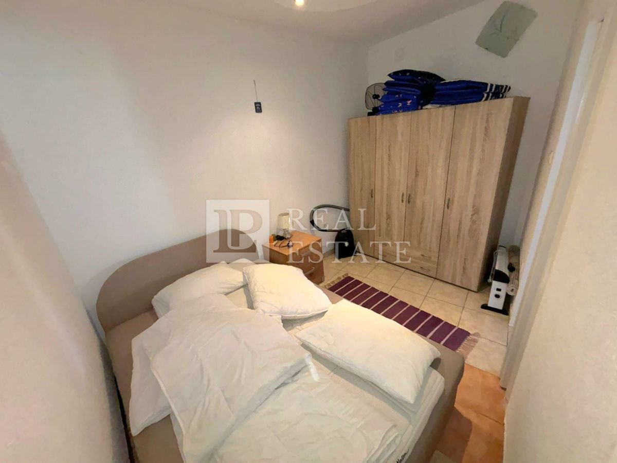 NOVI VINODOLSKI - stanovanje 2 spalnici + dnevna soba