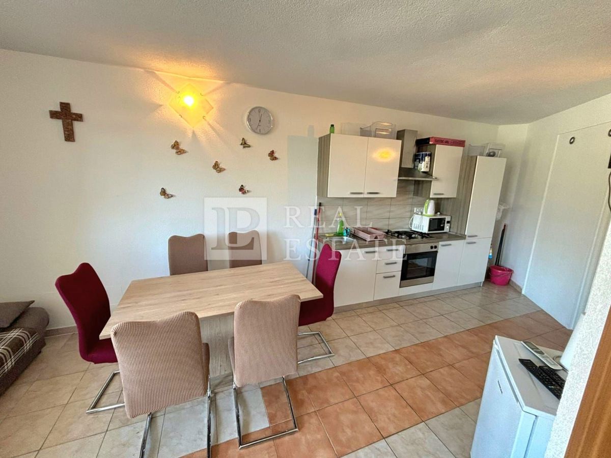 NOVI VINODOLSKI - stanovanje 2 spalnici + dnevna soba