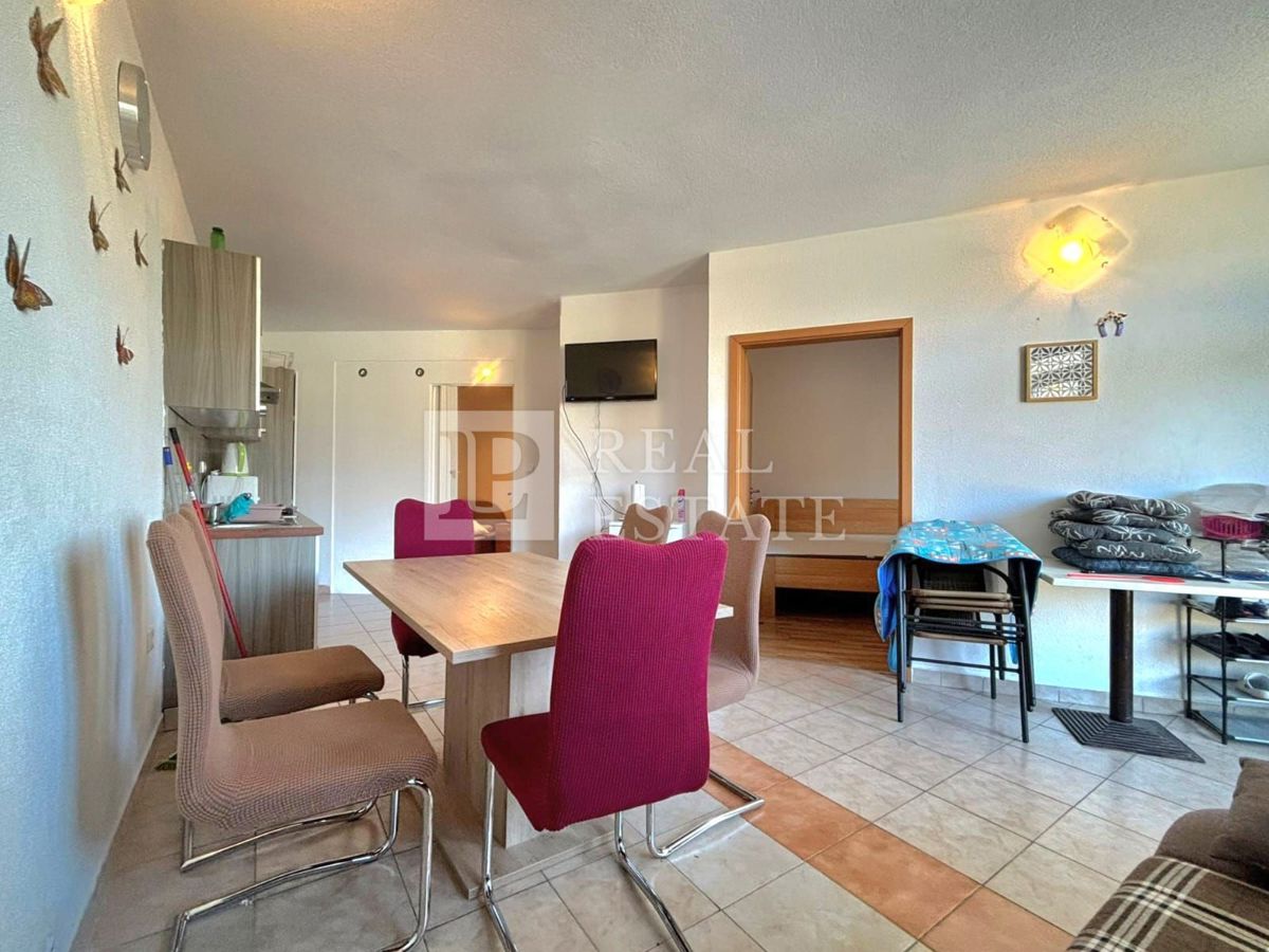 NOVI VINODOLSKI - stanovanje 2 spalnici + dnevna soba