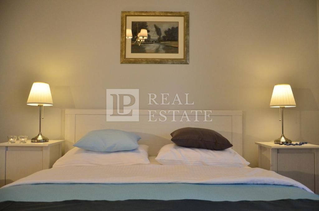 CRIKVENICA - čudovita hiša 602 m2 z bazenom v bližini morja