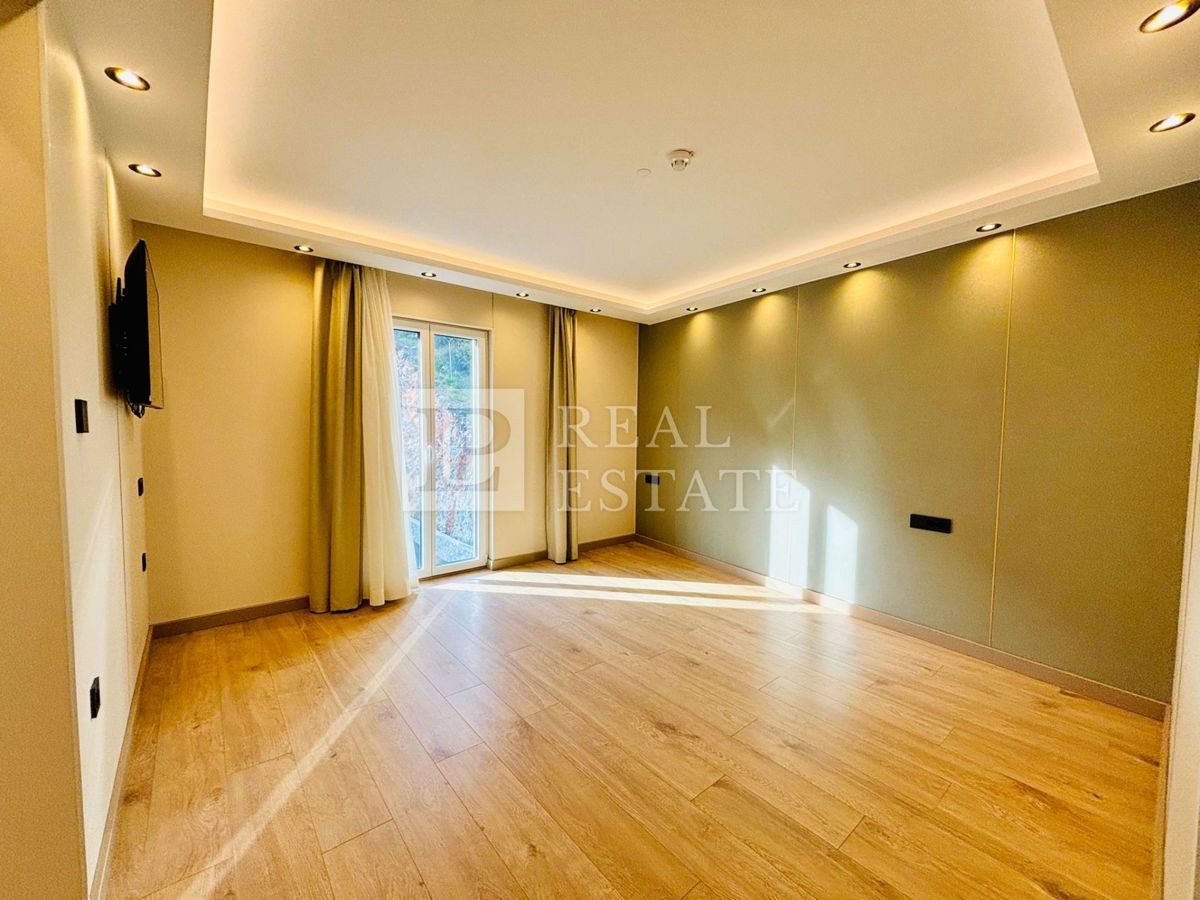 CRIKVENICA - impresivno stanovanje v luksuznem hotelskem kompleksu