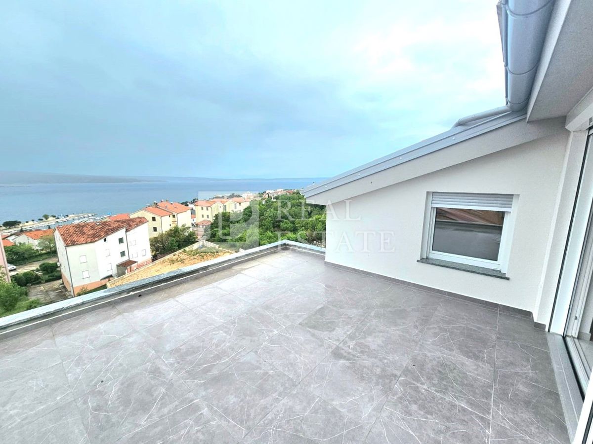 CRIKVENICA - 3-sobno stanovanje s panoramskim pogledom na morje