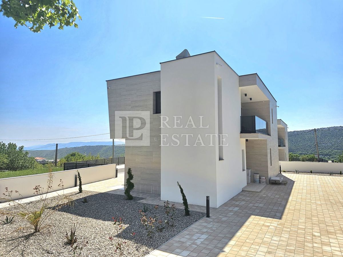 BRIBIR - privlačna vila na mirni lokaciji