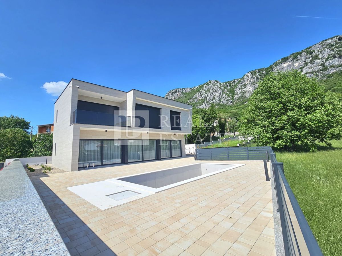 BRIBIR - privlačna vila na mirni lokaciji