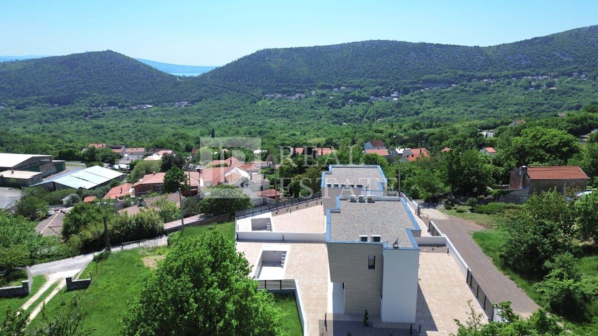 BRIBIR - privlačna vila na mirni lokaciji