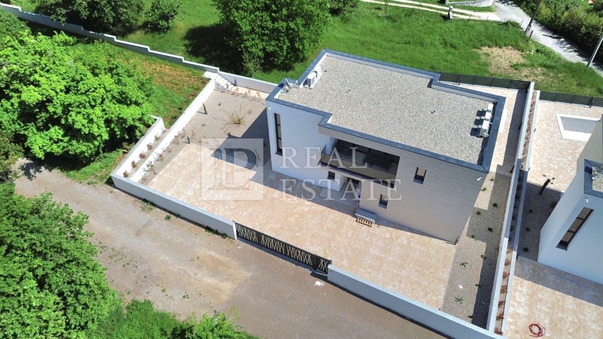BRIBIR - privlačna vila na mirni lokaciji