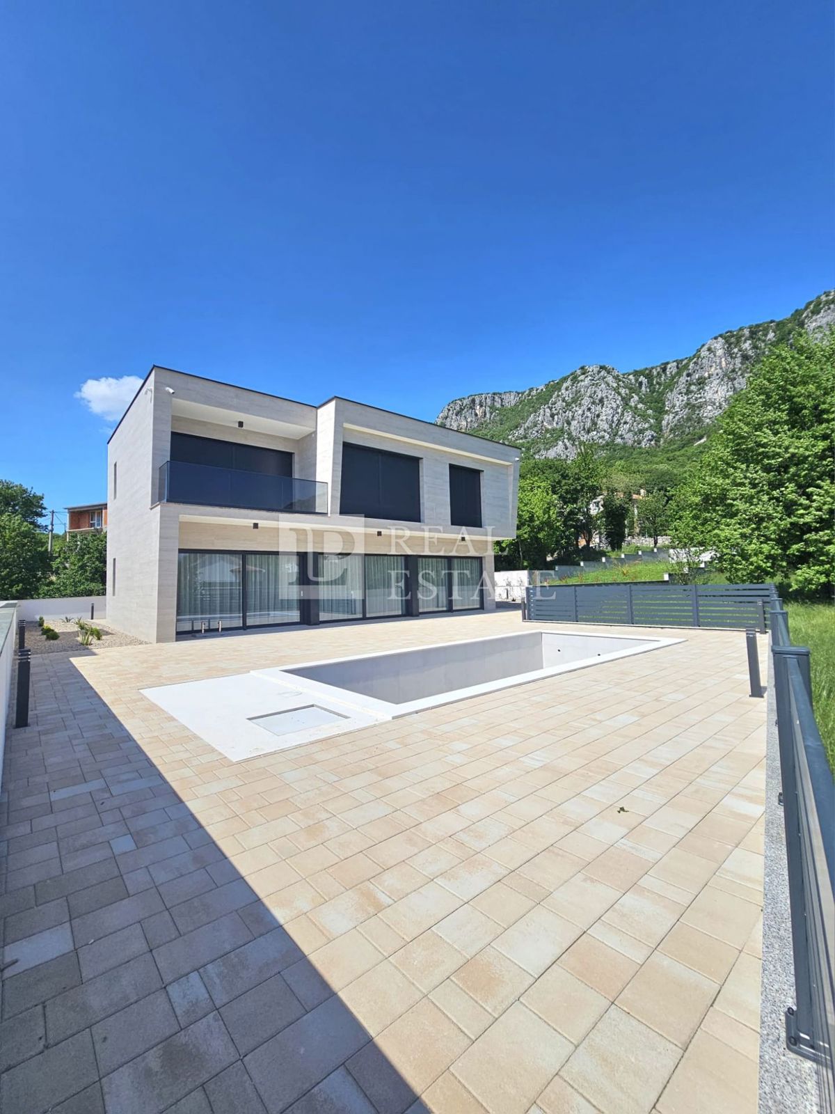 BRIBIR - privlačna vila na mirni lokaciji