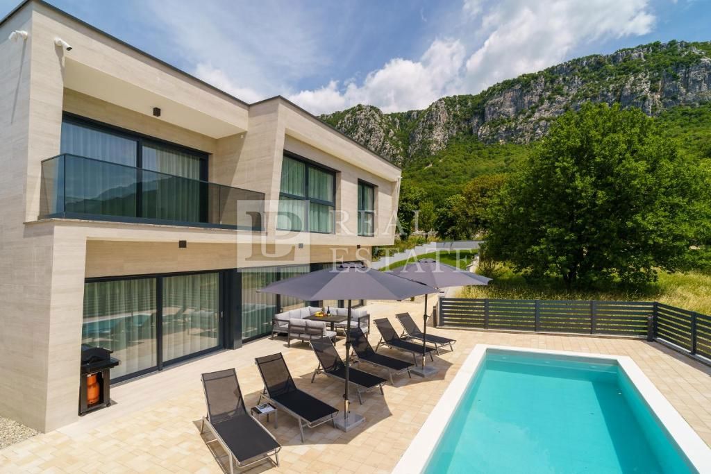 BRIBIR - privlačna vila na mirni lokaciji