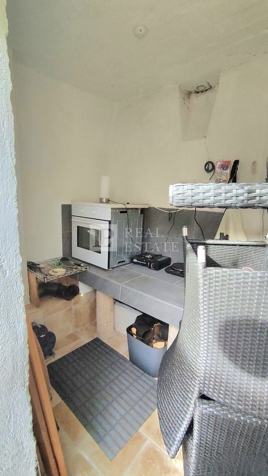 BRIBIR - prenovljena hiša v centru
