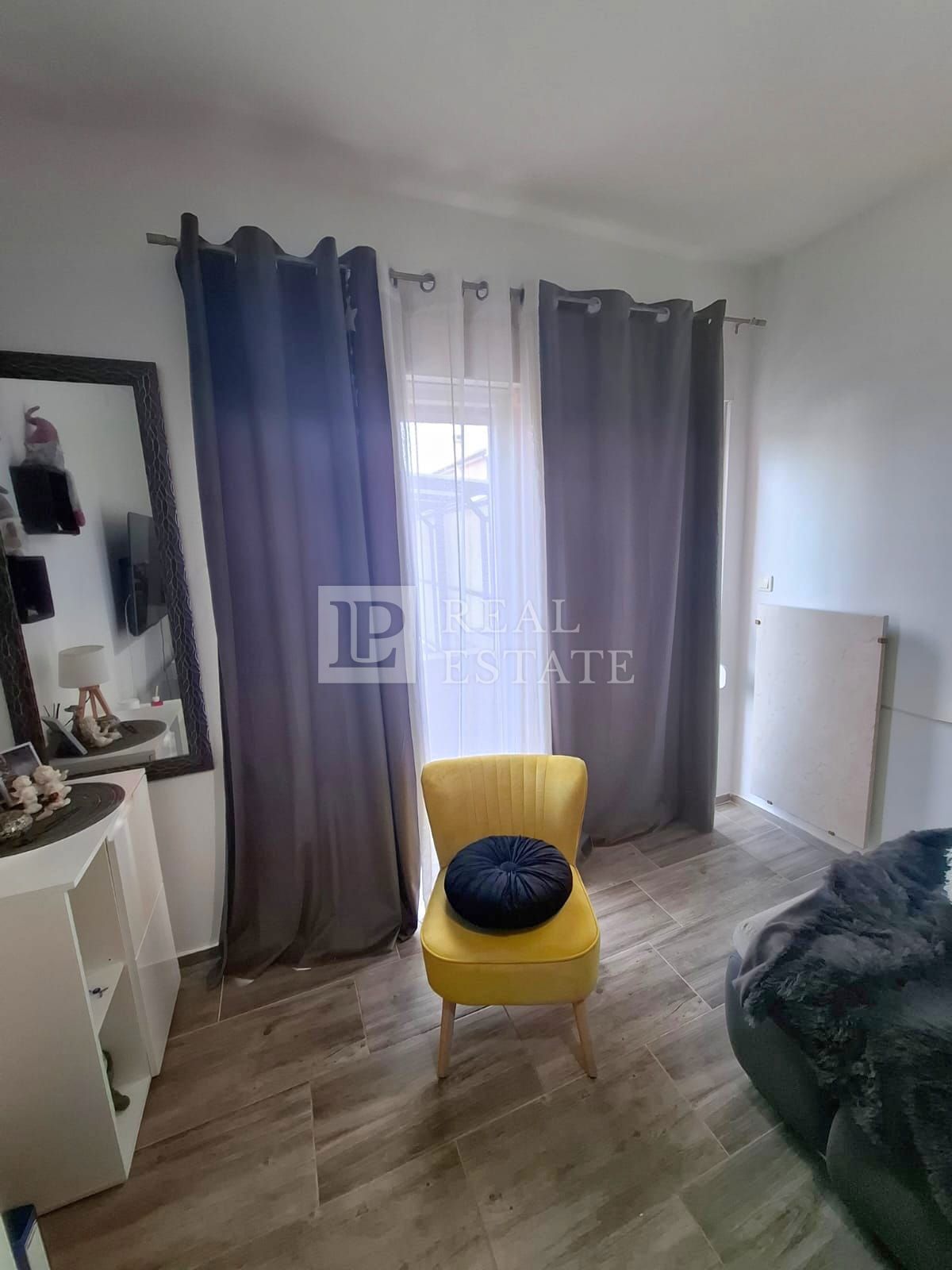 VIŠKOVO - 34 m2 stanovanje v centru