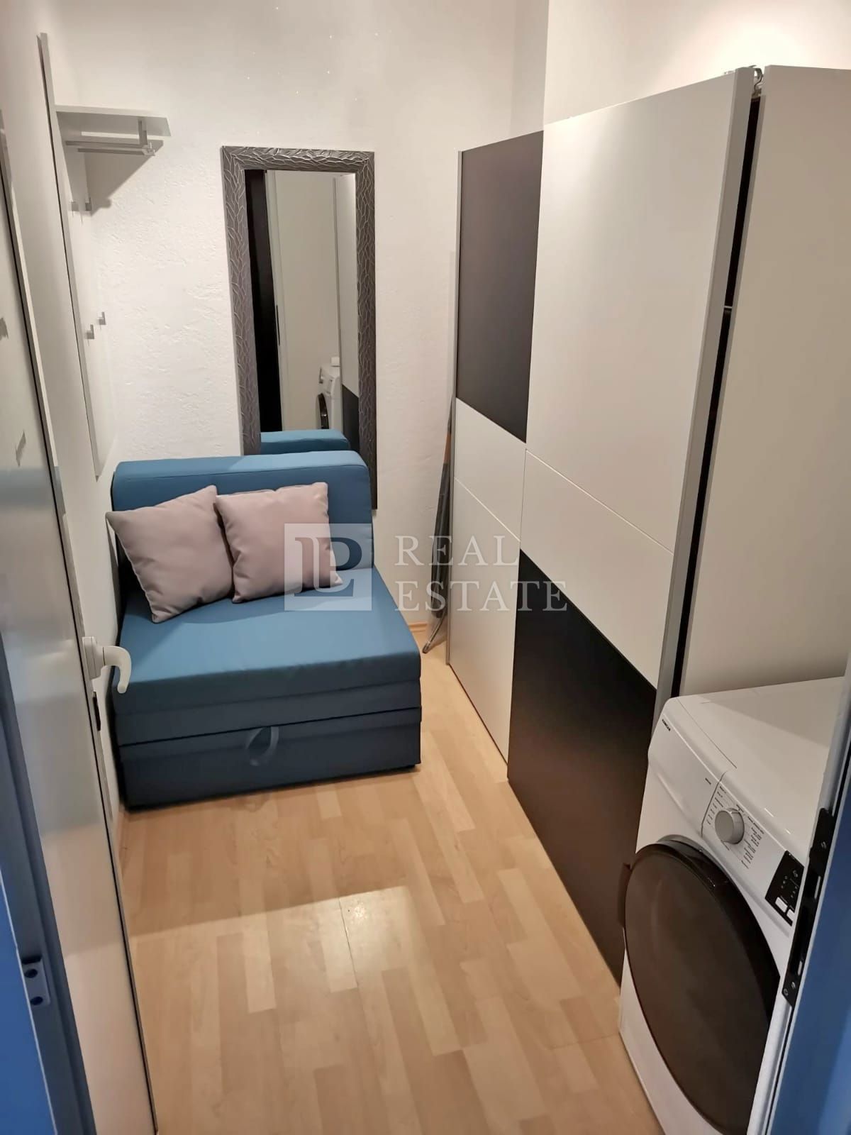 VIŠKOVO - 34 m2 stanovanje v centru