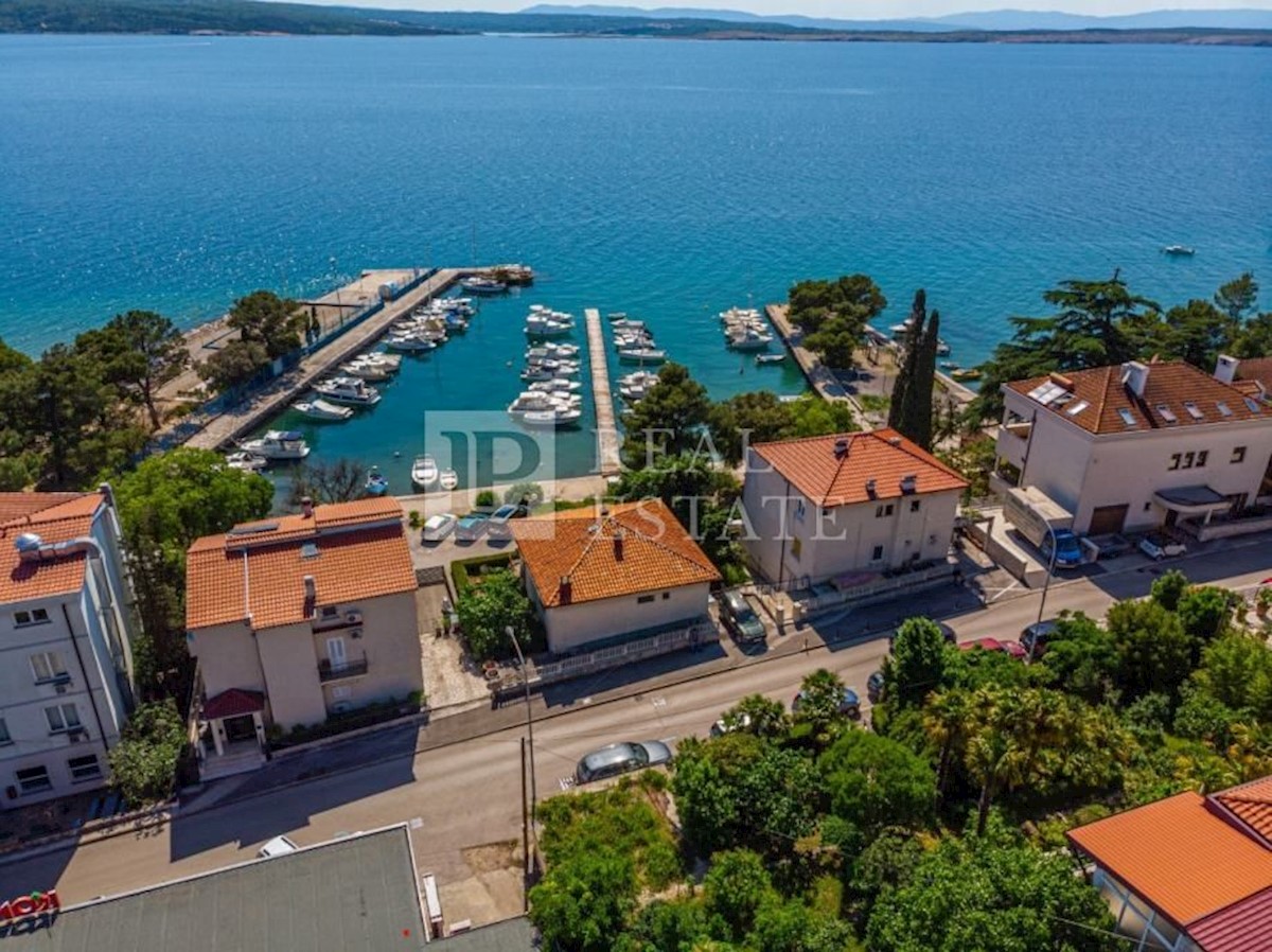 CRIKVENICA - poslovni prostor na odlični lokaciji