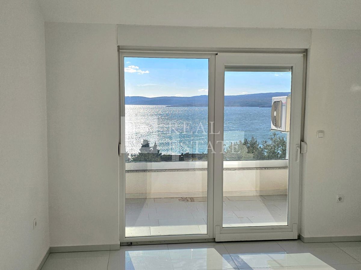 CRIKVENICA - dva apartmaja v novogradnji s pogledom na morje