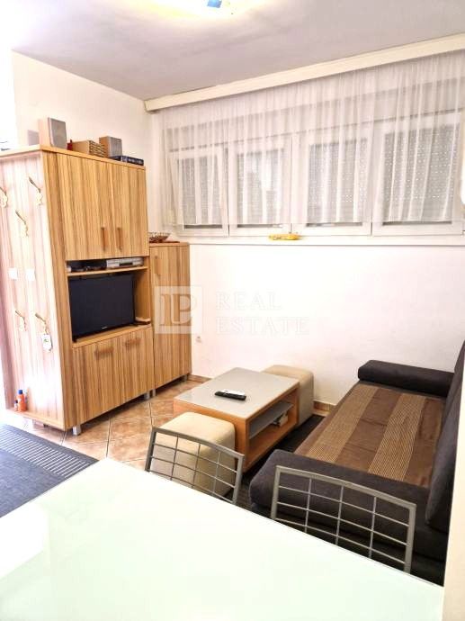 CRIKVENICA - apartma 1s+db, 150m od morja