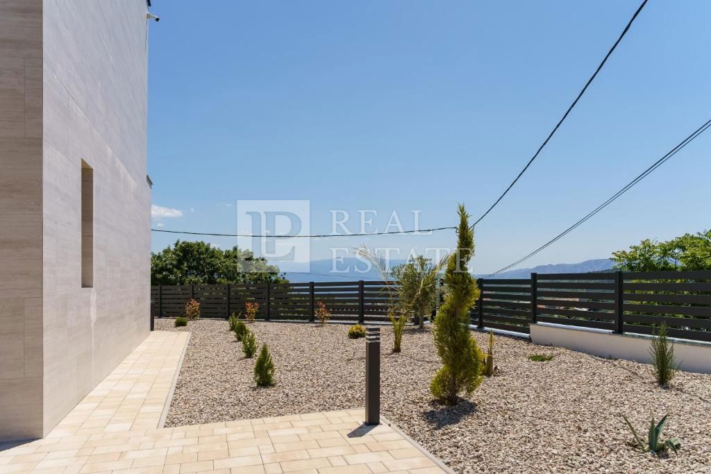 BRIBIR - luksuzna vila z bazenom