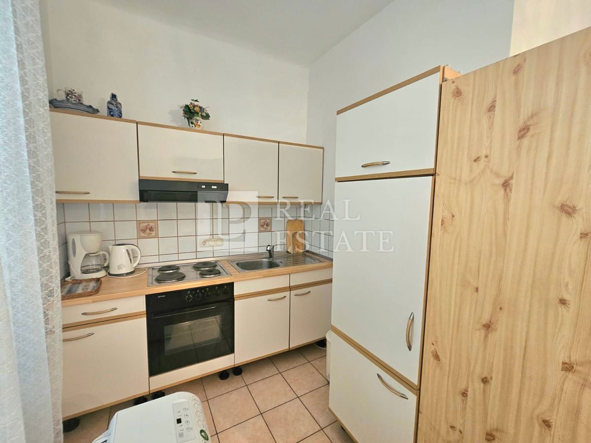 CRIKVENICA - apartmajska hiša z odprtim pogledom na morje