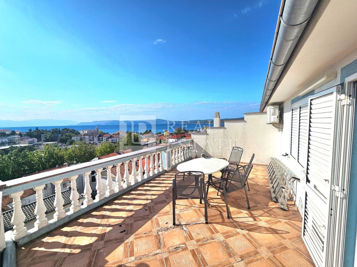 CRIKVENICA - apartmajska hiša z odprtim pogledom na morje