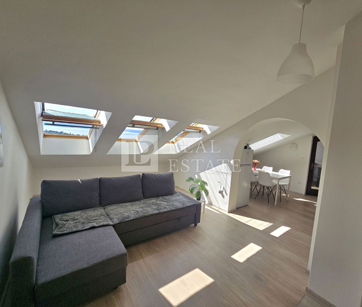 SELCE - EKSKLUZIVNA PRODAJA - apartma z odprtim pogledom na morje