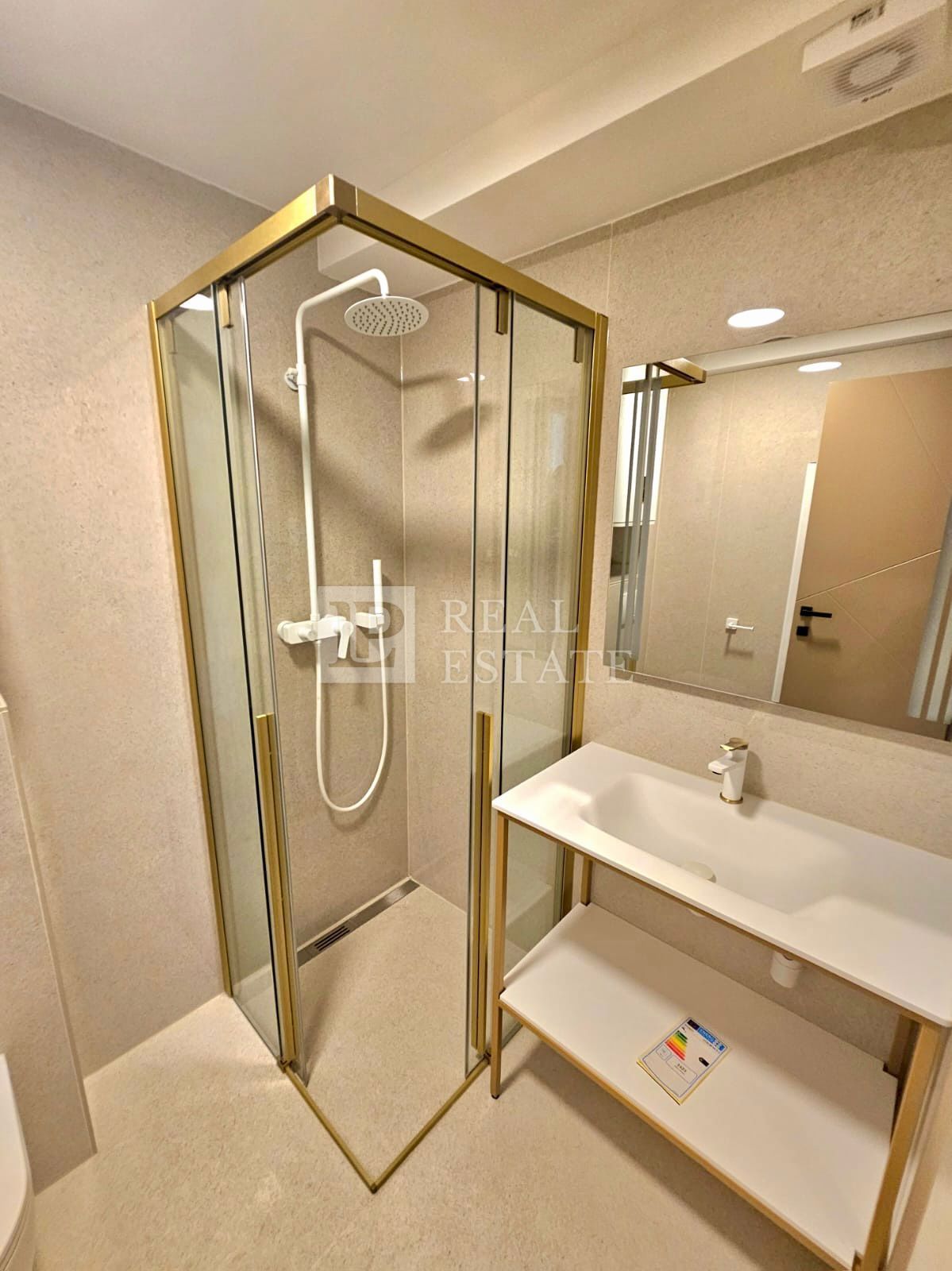 CRIKVENICA - kompaktno stanovanje v moderni novogradnji