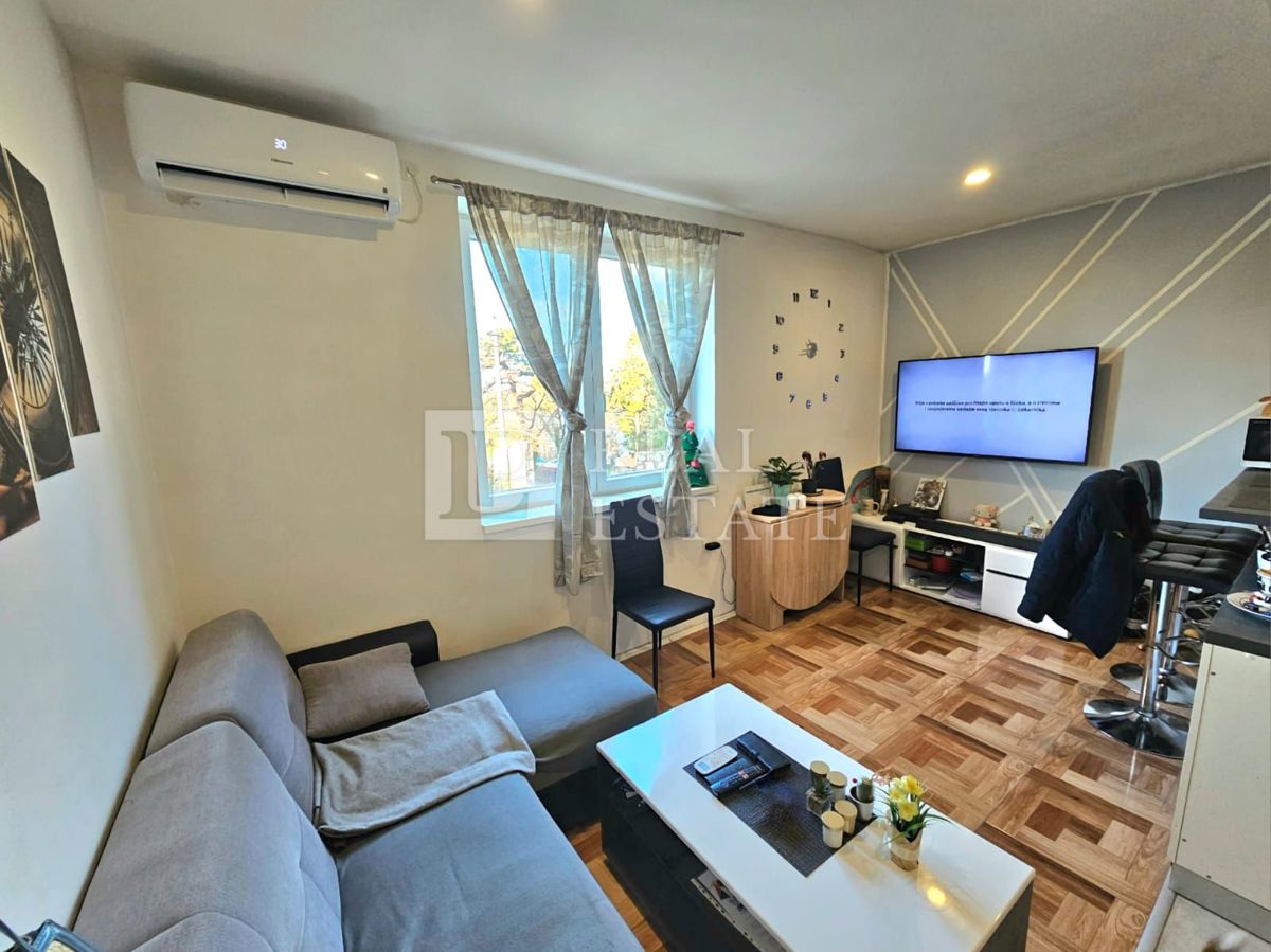 KRALJEVICA - stanovanje v pritličju 100 metrov od morja