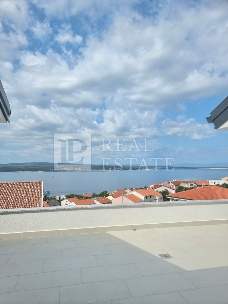 CRIKVENICA - apartma v novogradnji s pogledom na morje