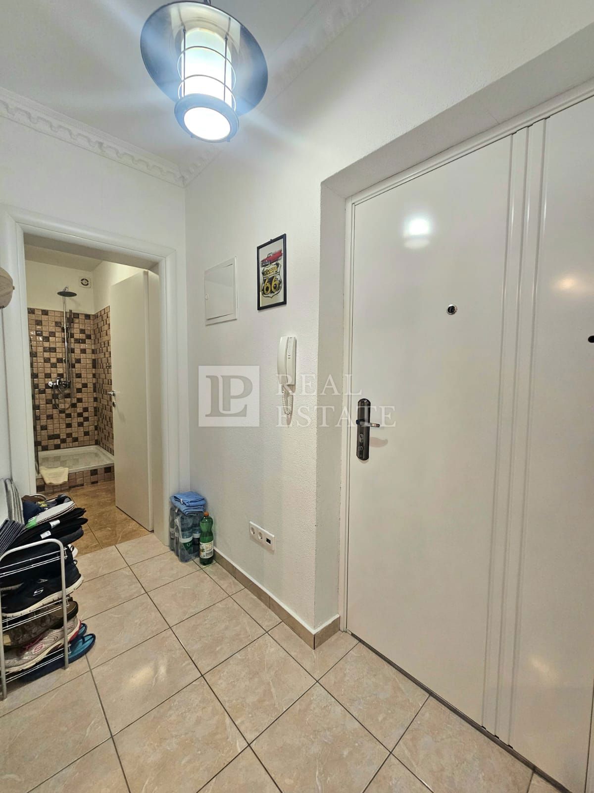 JADRANOVO - EKSKLUZIVNA PRODAJA - stanovanje s teraso in kletjo na fantastični lokaciji