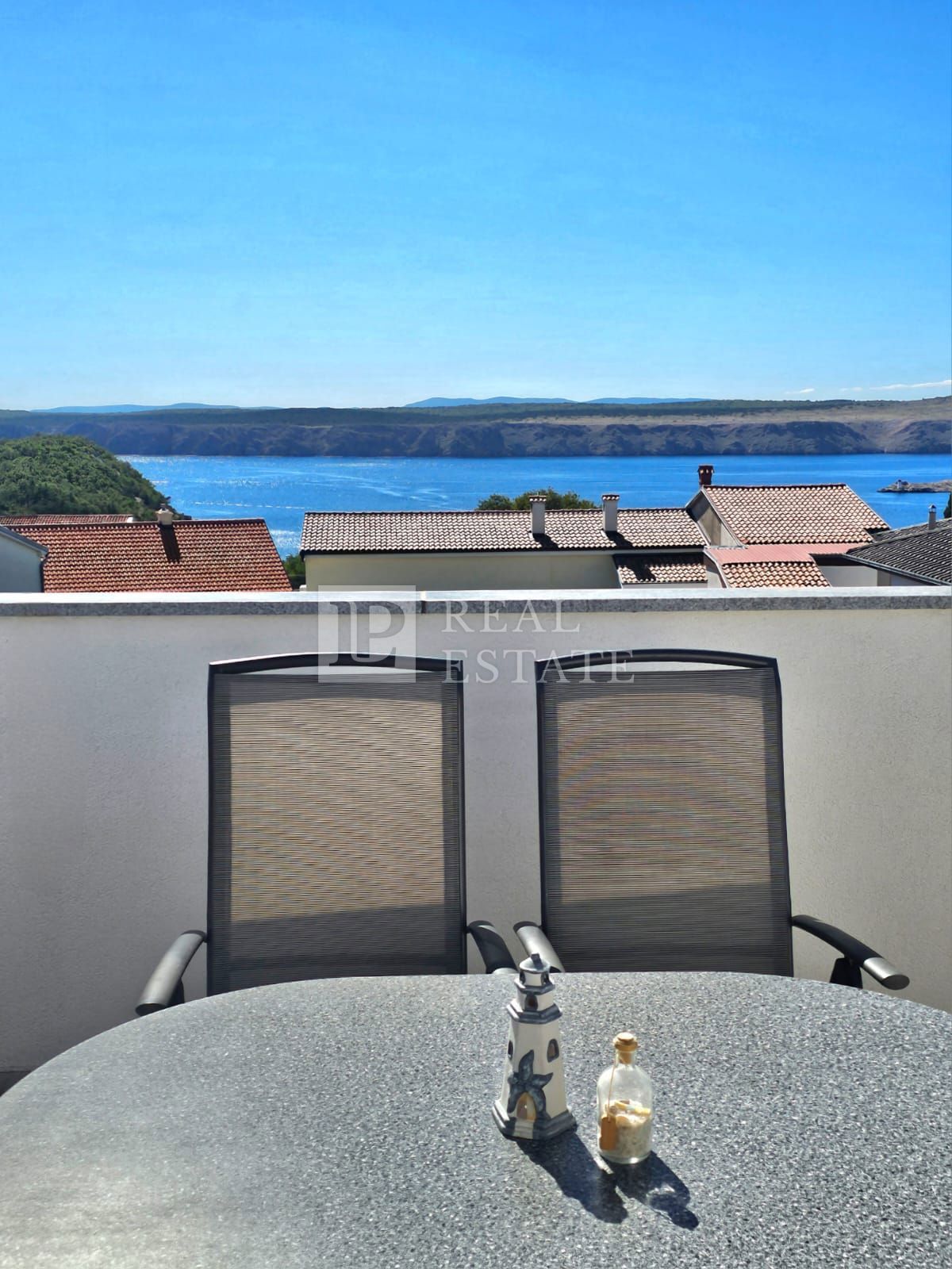 JADRANOVO – EKSKLUZIVNA PRODAJA – 2-sobno stanovanje, 200 metrov od morja