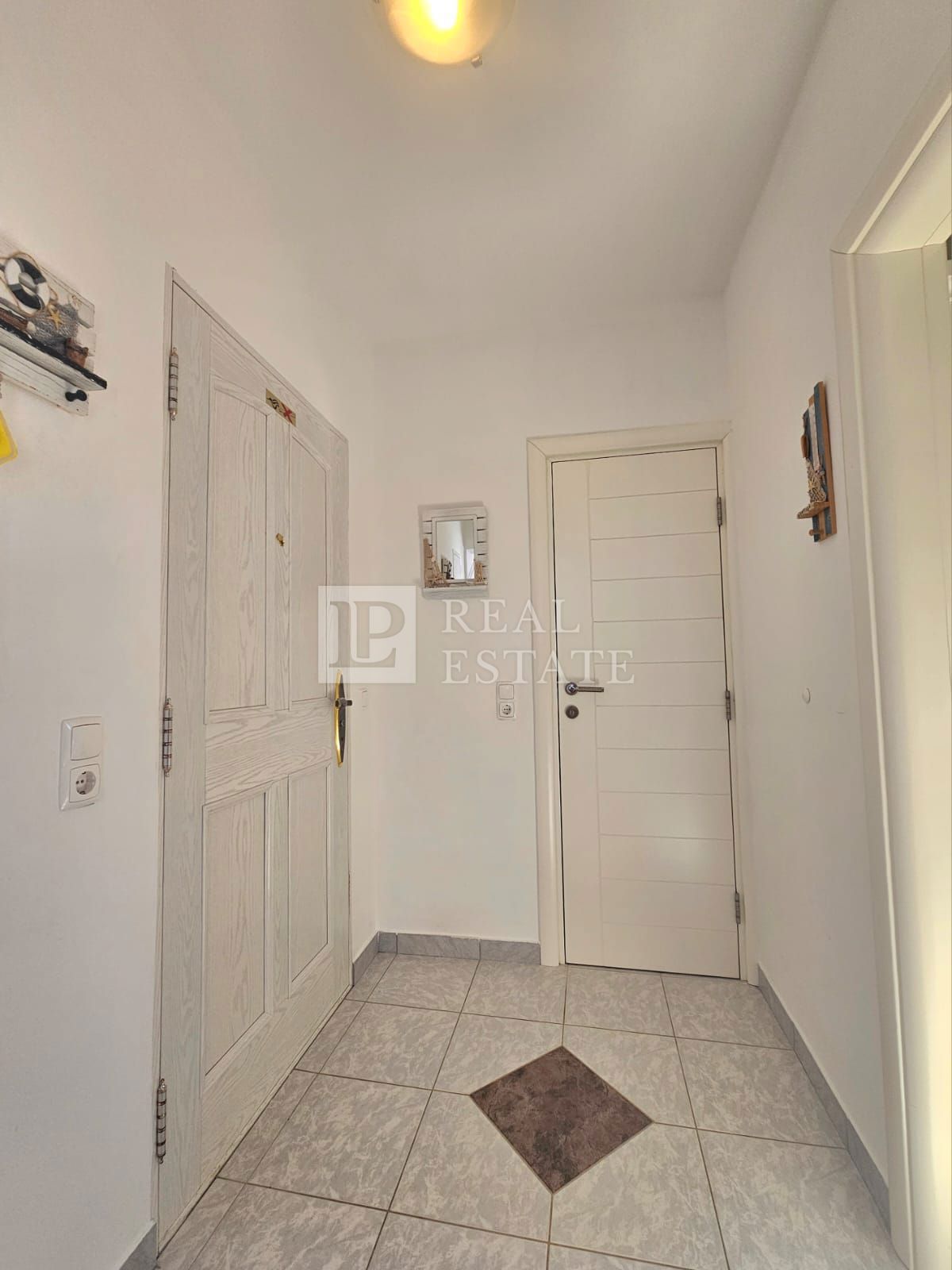 JADRANOVO – EKSKLUZIVNA PRODAJA – 2-sobno stanovanje, 200 metrov od morja