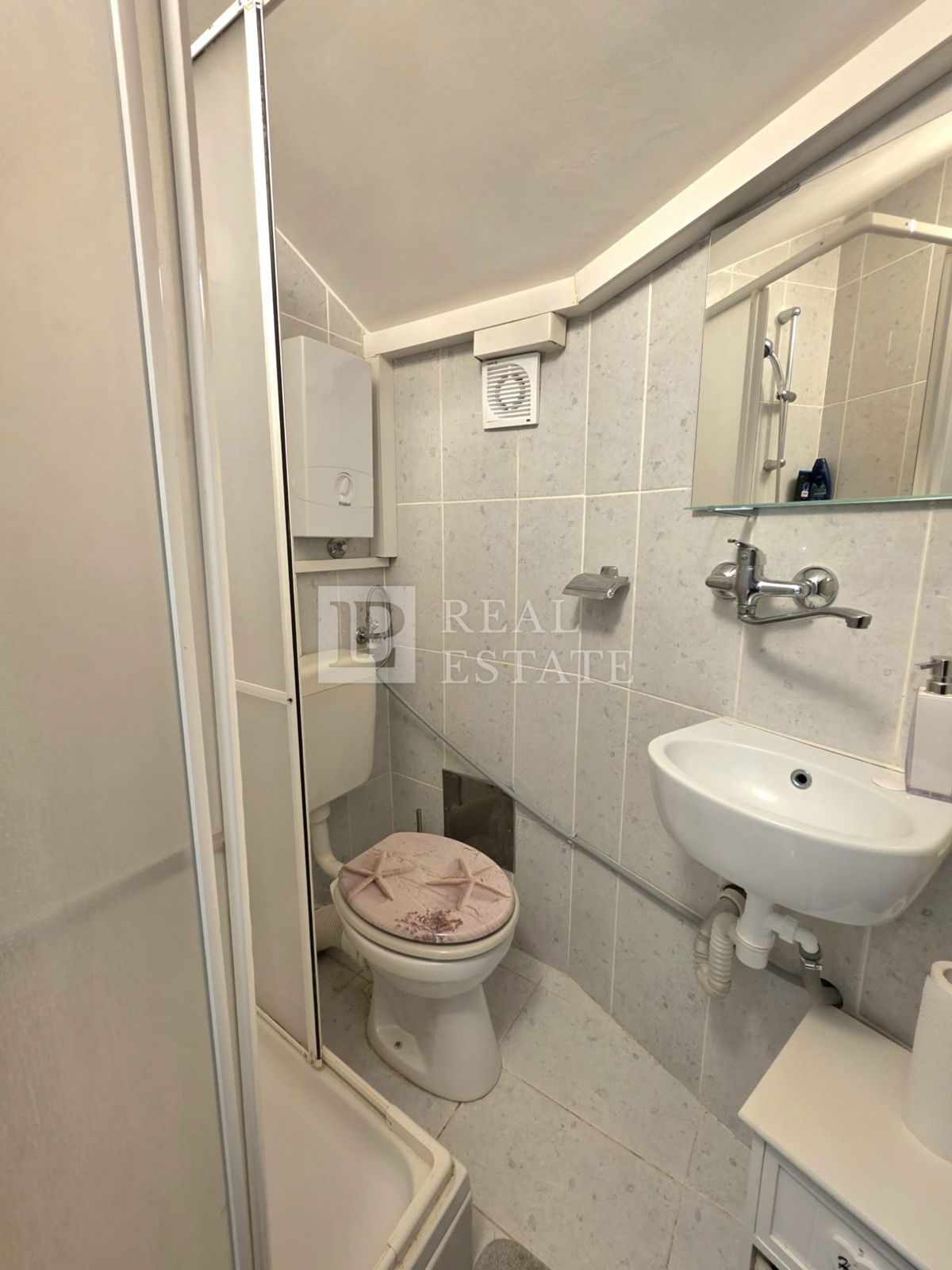 SELCE - moderno opremljeno enosobno stanovanje