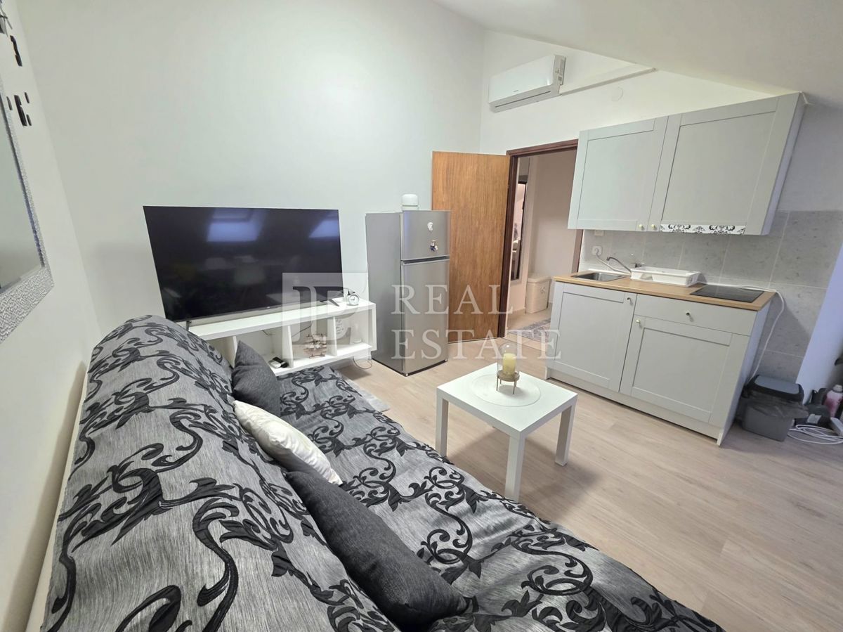 SELCE - moderno opremljeno enosobno stanovanje