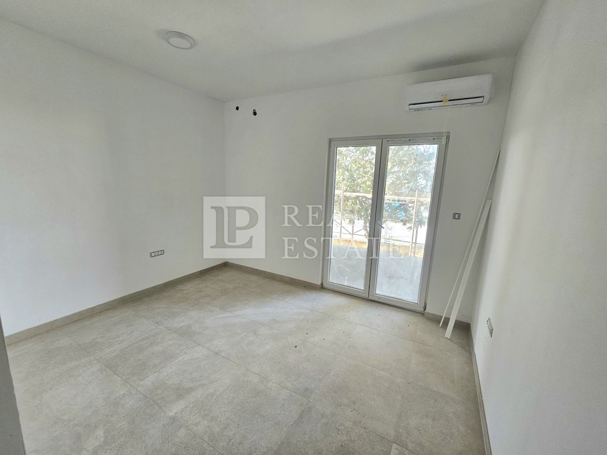 CRIKVENICA - enosobno stanovanje v bližini vseh storitev