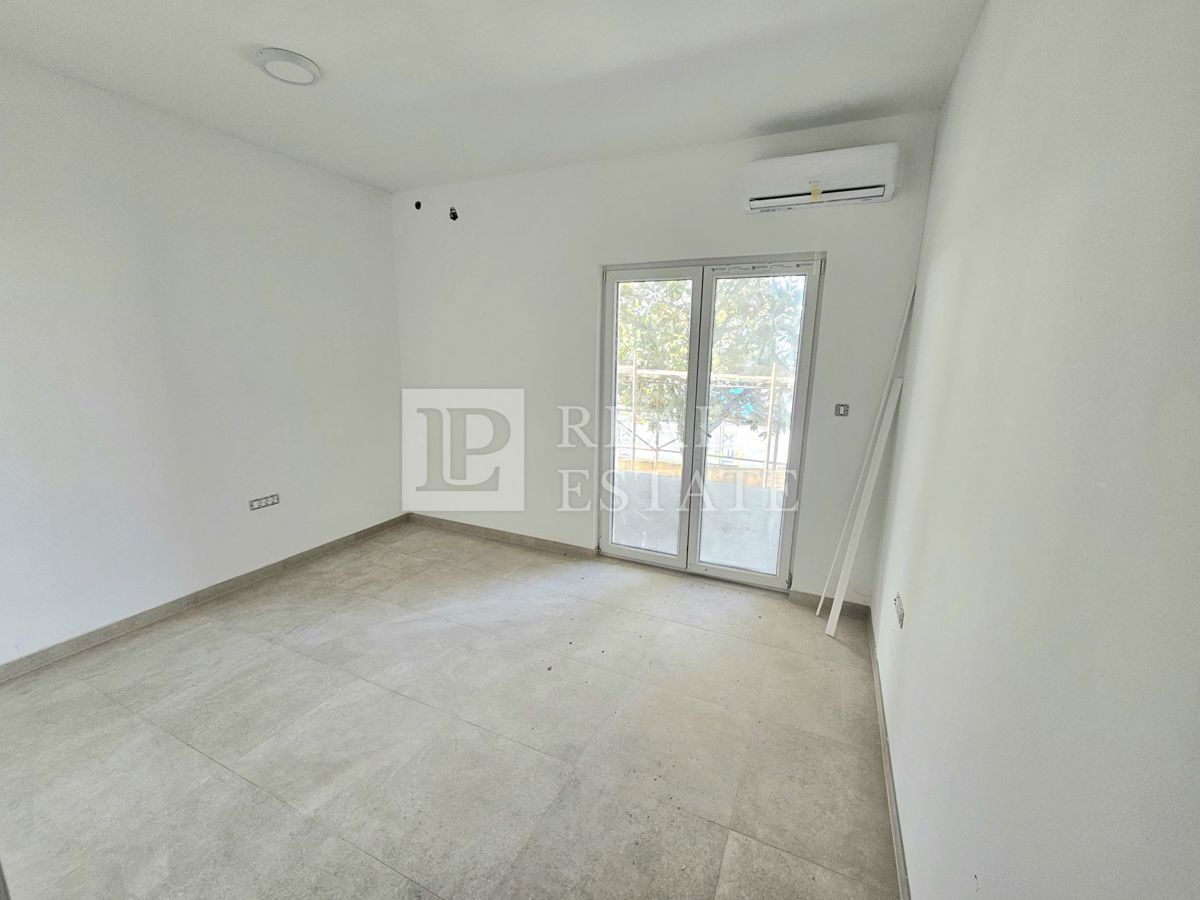 CRIKVENICA - enosobno stanovanje v bližini vseh storitev