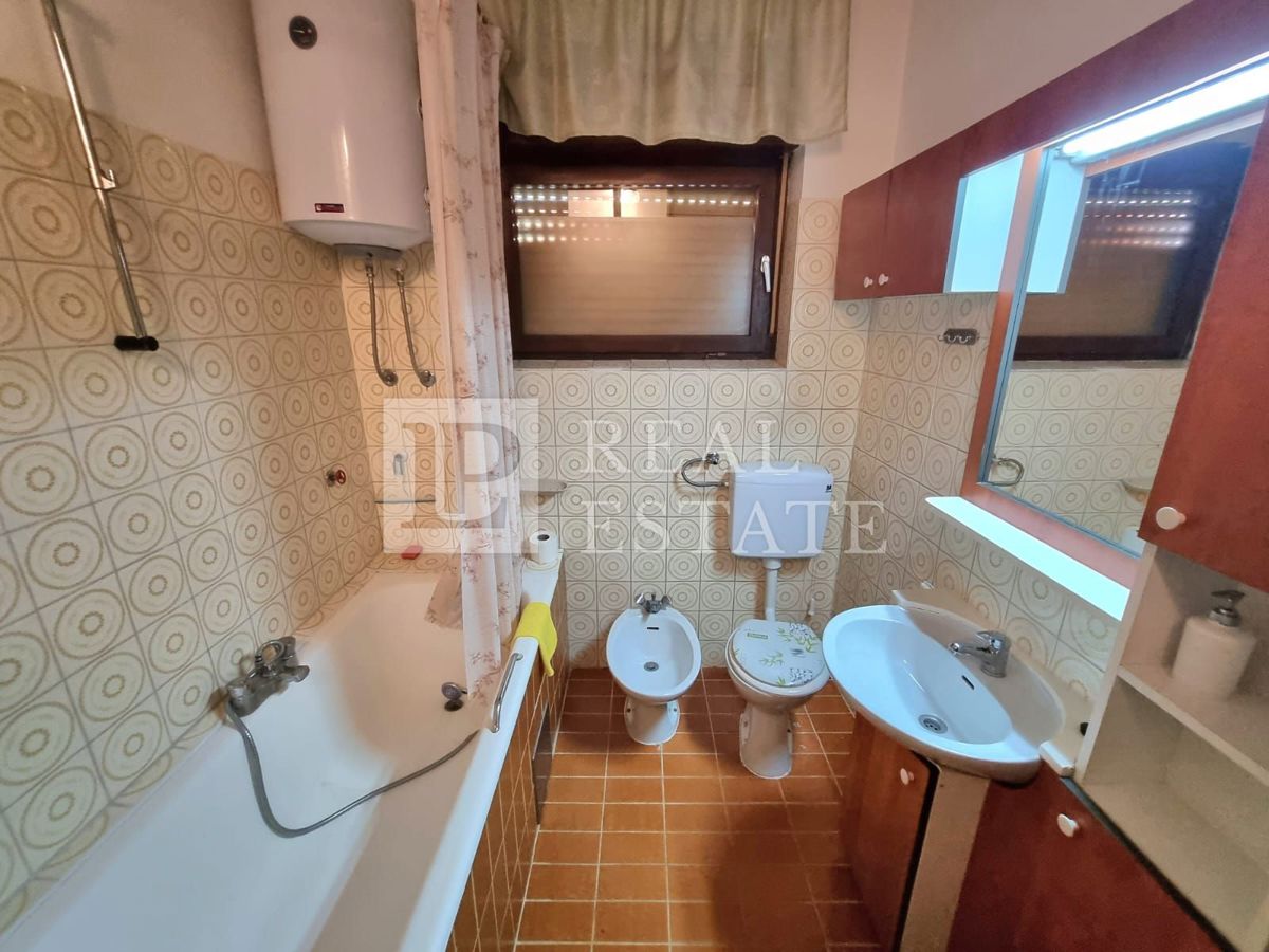 BRIBIR - samostojna hiša s štirimi apartmaji