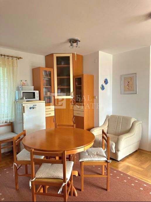 CRIKVENICA - 2-sobno stanovanje 500 metrov od morja
