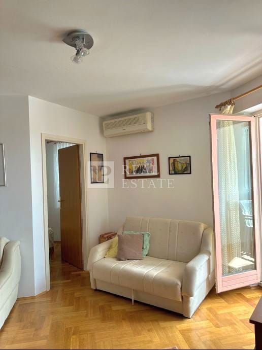 CRIKVENICA - 2-sobno stanovanje 500 metrov od morja